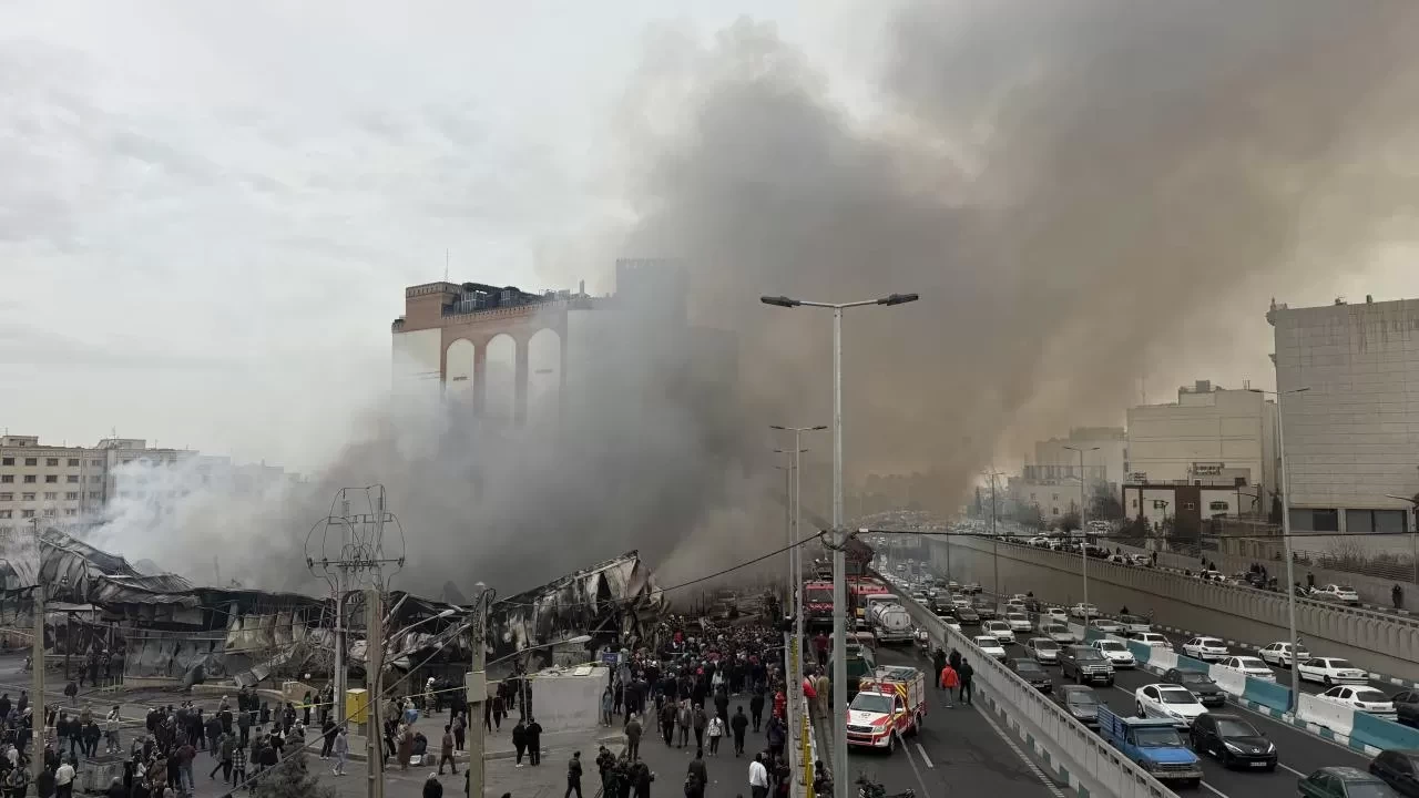 Tahran’daki çarşı alevlere teslim oldu: 200 dükkan küle döndü