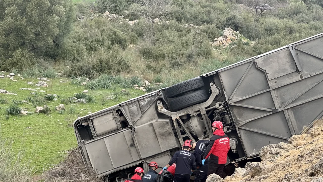 Antalya kazasında yürek yakan cenaze! 12 yaşındaki Seymen toprağa verildi