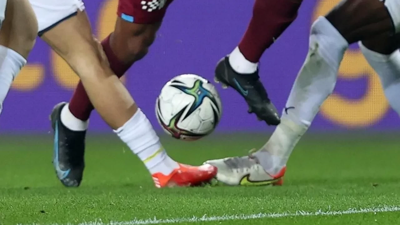 Tedesco'nun  Altın 11'i  belli oldu! Fenerbahçe Trabzonspor deplasmanına hangi kadroyla çıkacak?