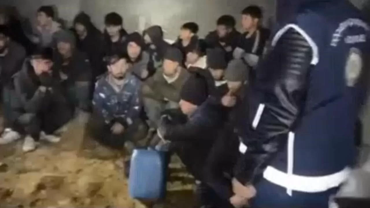 Diyarbakır merkezli 5 ilde göçmen kaçakçılığı operasyonu: 22 tutuklama