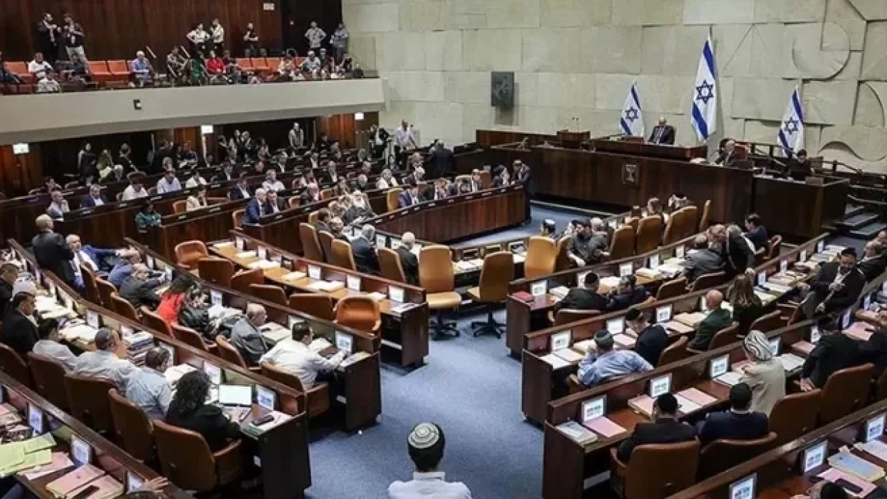 İsrail'in yeni kararları: Batı Şeria'da Filistin yönetimine baskı artıyor!