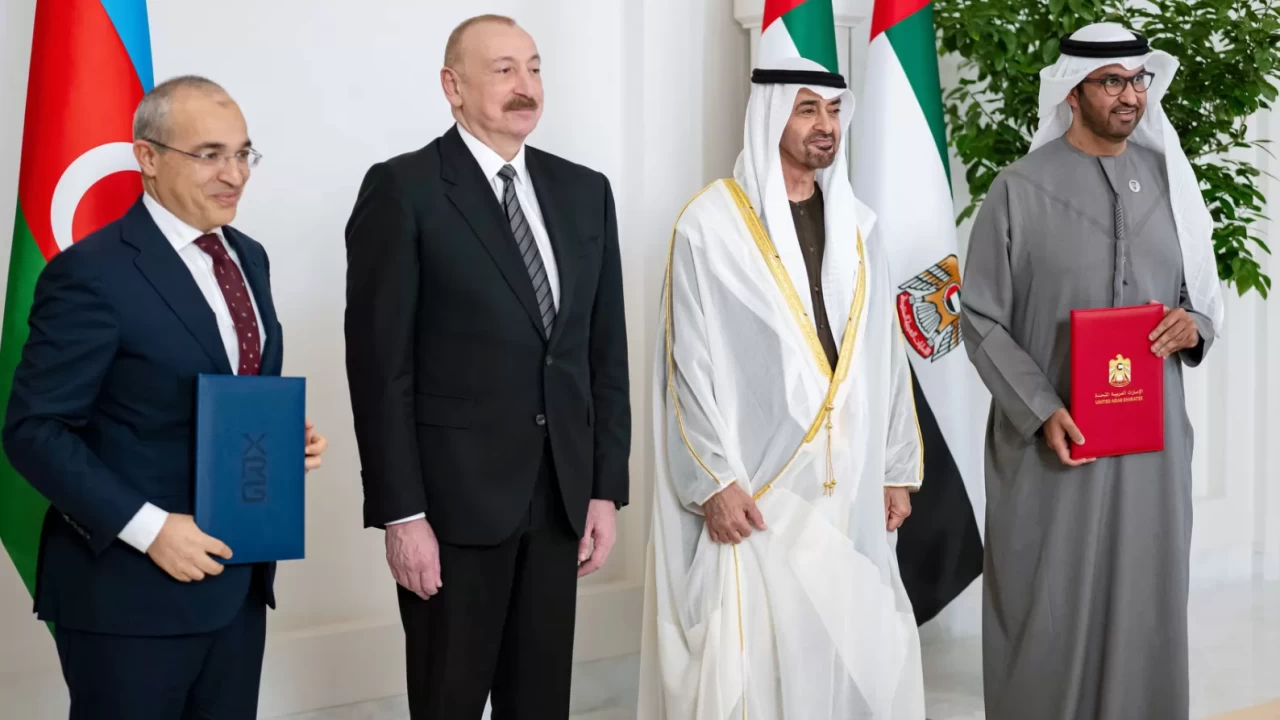 Azerbaycan Cumhurbaşkanı Aliyev, BAE Devlet Başkanı Al Nahyan ile bir araya geldi