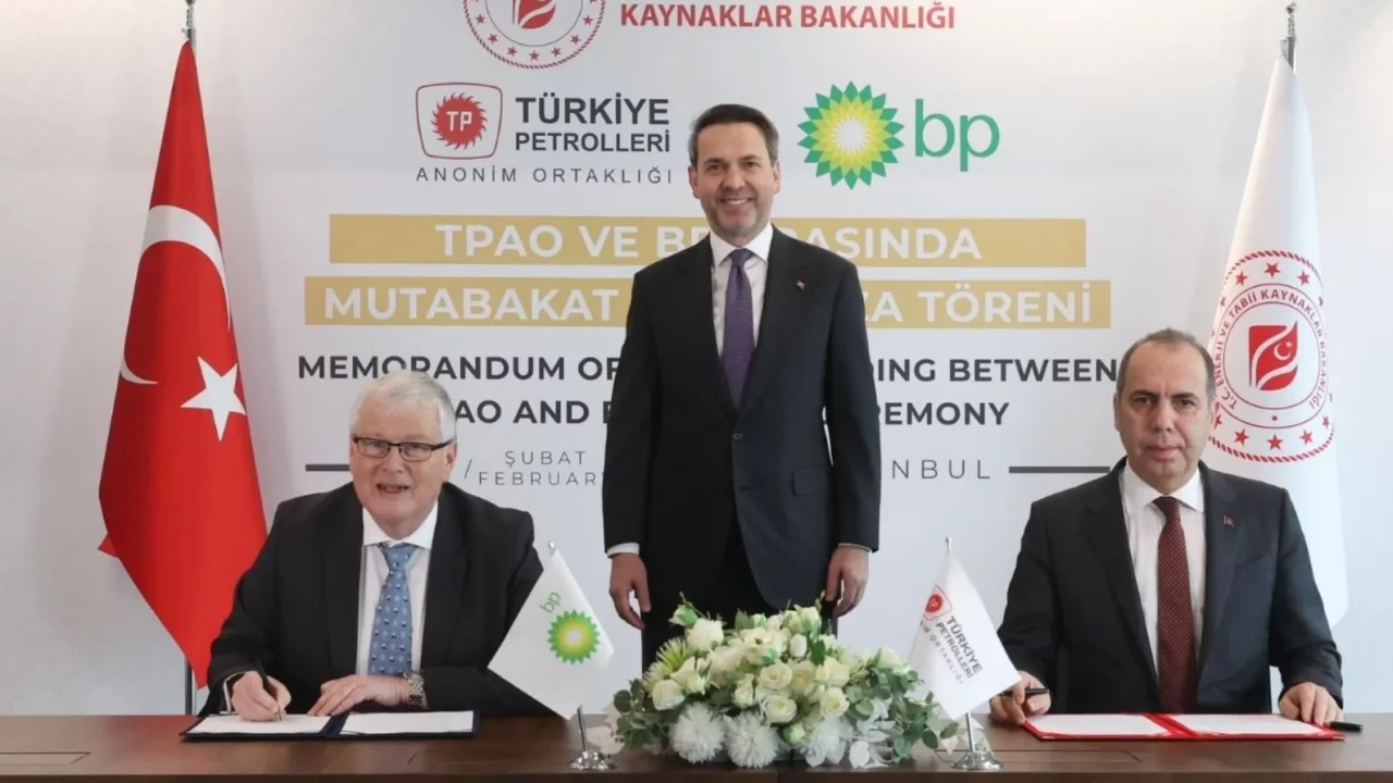 Bakan Bayraktar duyurdu: TPAO'dan dev anlaşma! İmzalar atıldı