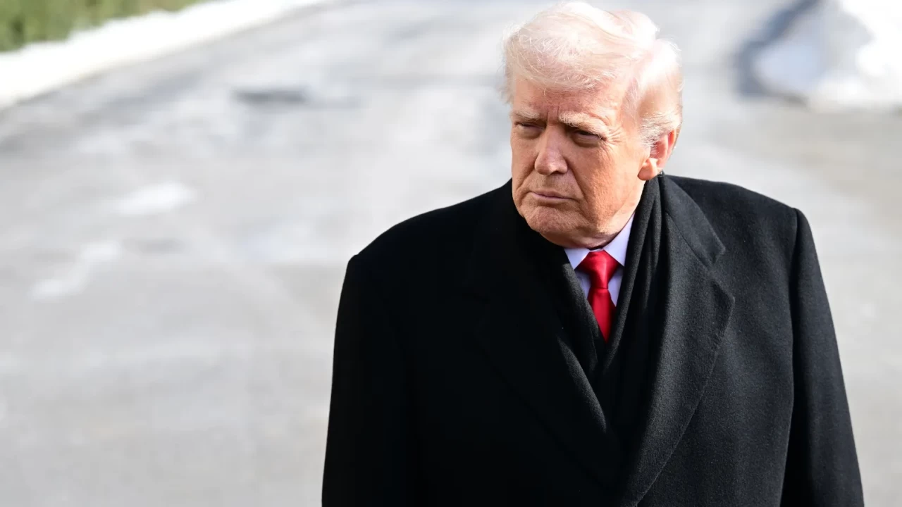 Trump’tan İran’a  Filo  tehdidi: Vurulmak istemedikleri için masadalar!