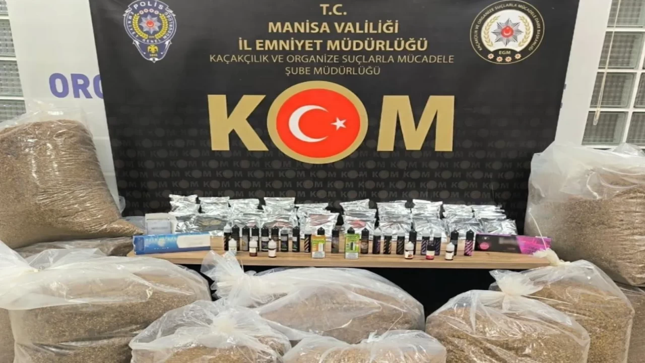 Manisa'da kaçakçılık operasyonu! Yüklü miktarda tütün ele geçirildi