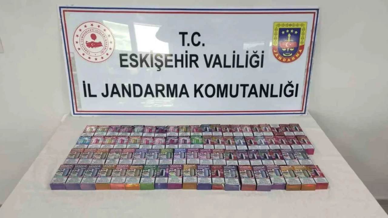 Eskişehir'de kaçak ürün operasyonu! Yüzlerce ürün ele geçirildi