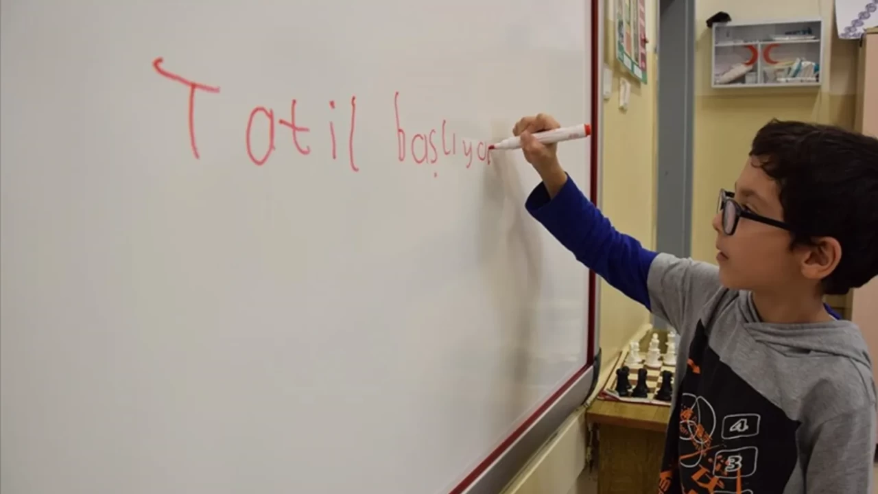 6 Şubat okullar tatil mi? Hangi illerde okullar tatil? (6 Şubat 2026 Cuma)