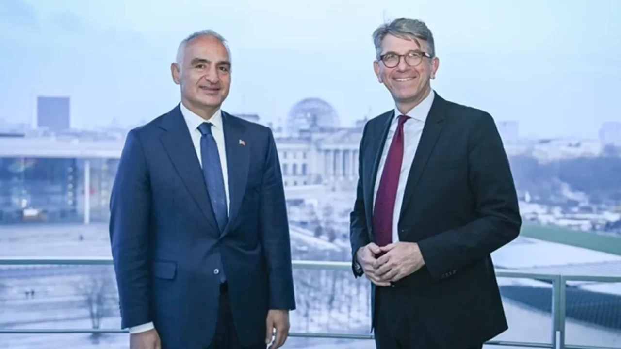 Bakan Ersoy ve Alman Bakan Weimer ile bir araya geldi: 12 bin yıllık Anadolu mirası Göbeklitepe Almanya’da görücüye çıkıyor