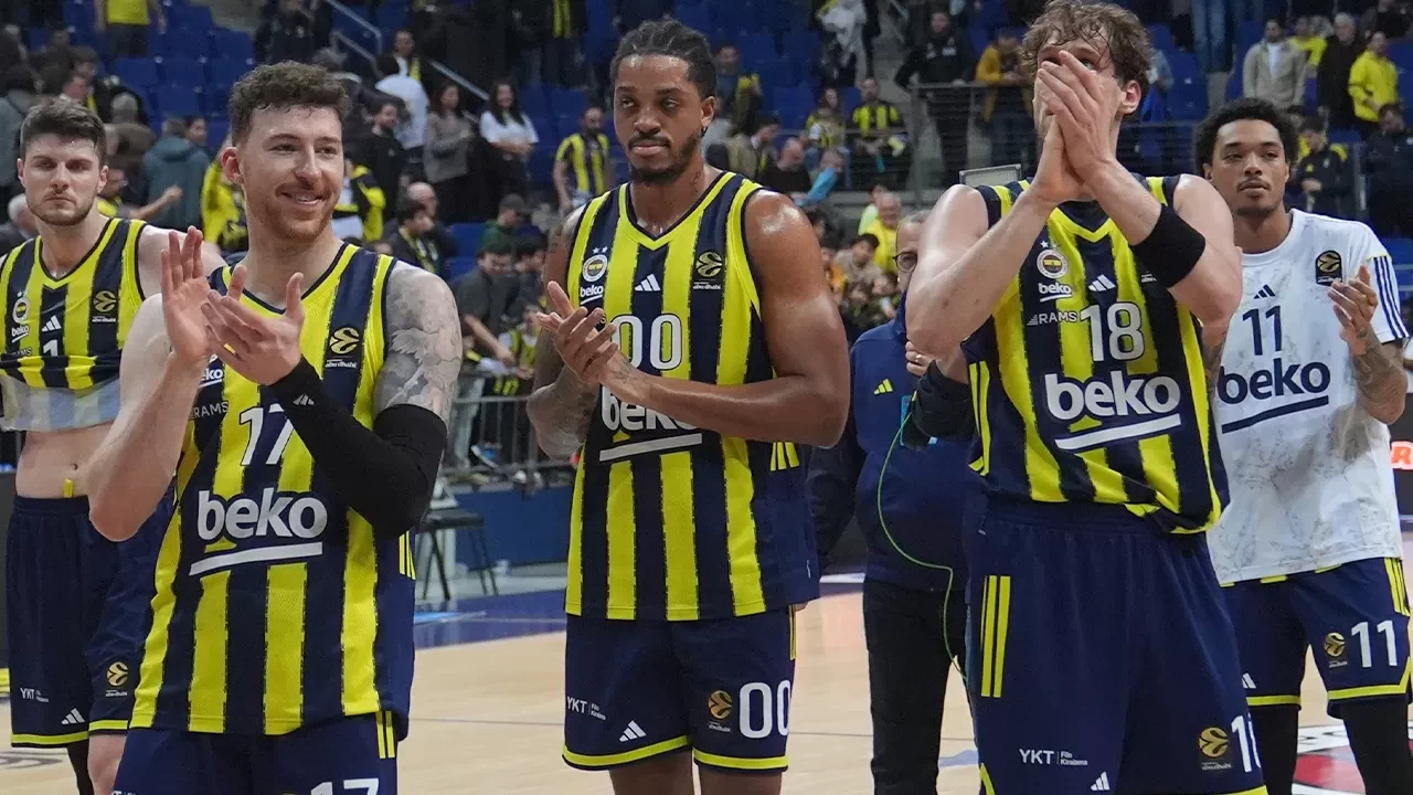 Fenerbahçe EuroLeague’de Paris Basketbol’u devirdi | Maç Sonucu Paris Basketbol 90-92 Fenerbahçe Basketbol