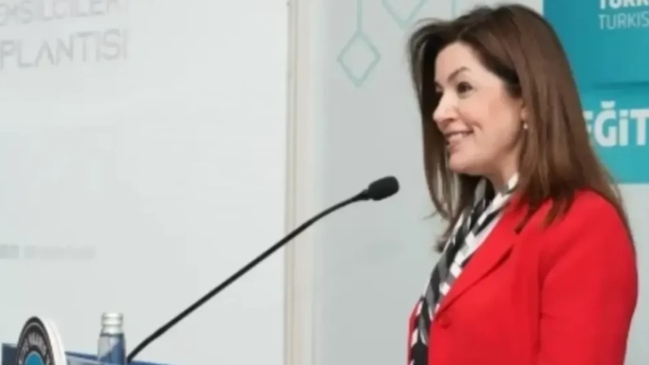 Karadağ Dışişleri Bakanı Büyükelçi Ünlü’yü kabul etti