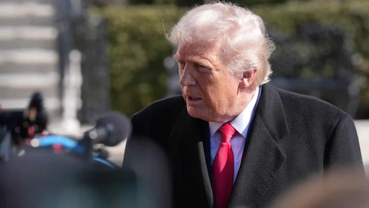 Gemiler yola çıktı! Trump’tan İran’a  Kötü gün  uyarısı