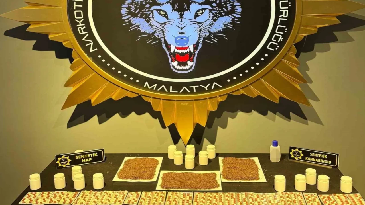 Malatya’da sokak satıcılarına baskın! Yüzlerce yasaklı madde ele geçirildi