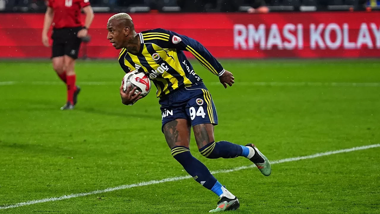 Fenerbahçe'de Talisca gollerine devam ediyor: Gol sayısı 19'a ulaştı