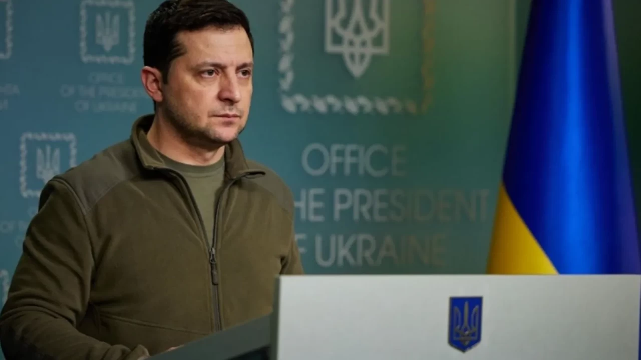 Önce güvenlik sonra siyaset : Zelenskiy seçim için tek şartını açıkladı
