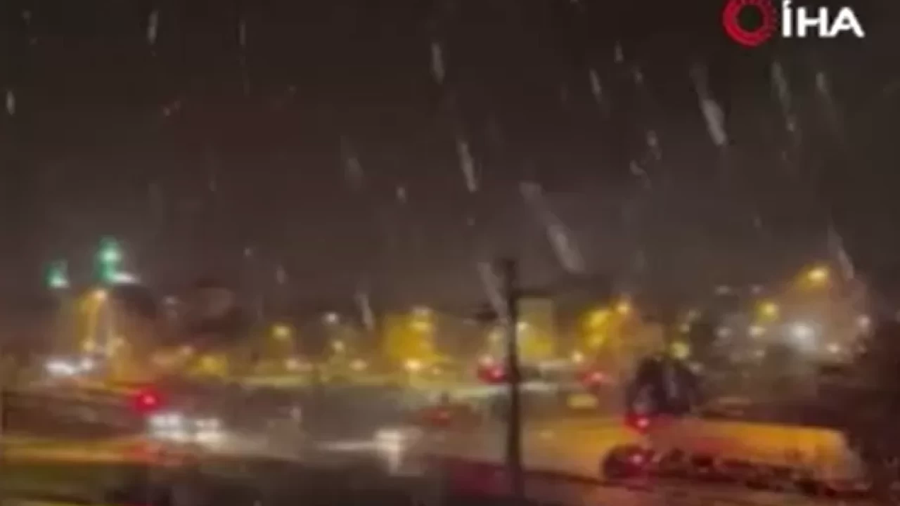 Silivri'de kar yağışı başladı