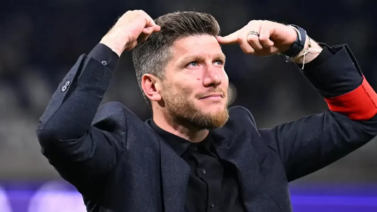 Monaco, diplomasız teknik direktörü için her maç 25 bin avro ceza ödüyor