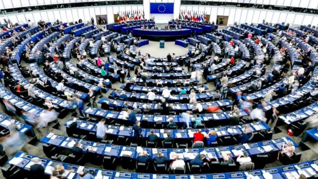 Avrupa'da 'hızlı iltica' dönemi: Güvenli ülke listesi onaylandı