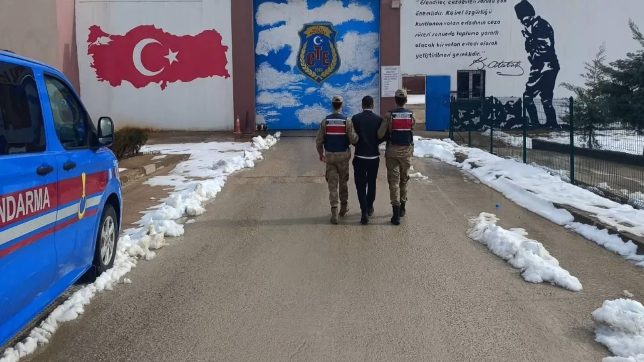 Gaziantep’te aranan iki isim kıskıvrak yakalandı!