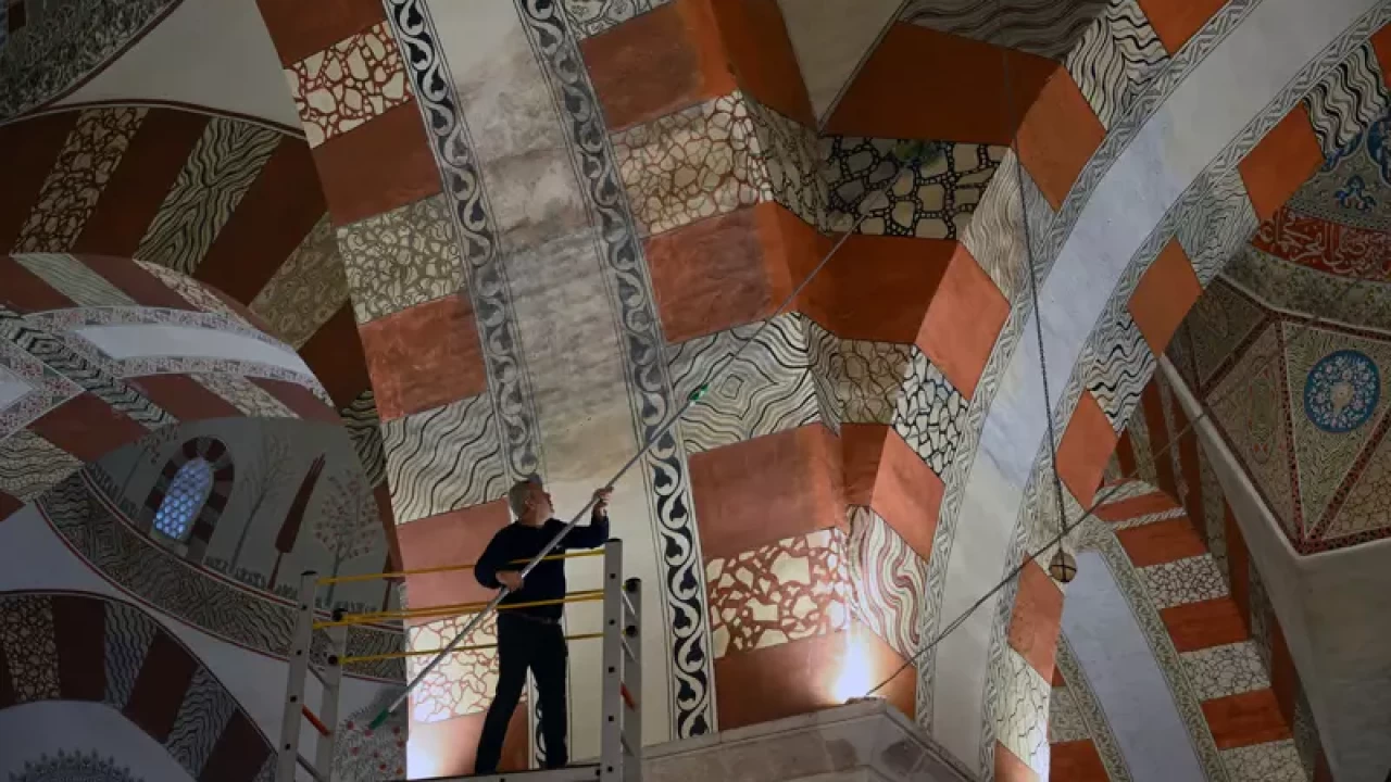 Edirne’de camiler ramazana hazırlandı! Gül suyuyla yıkanıp ibadete açılıyor