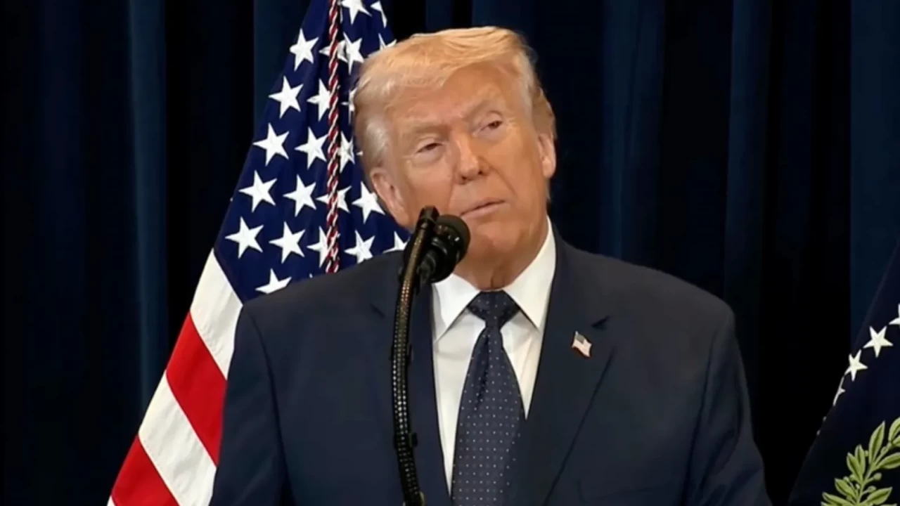 Trump Çin ziyaretini erteledi: Savaş yüzünden burada kalmalıyım