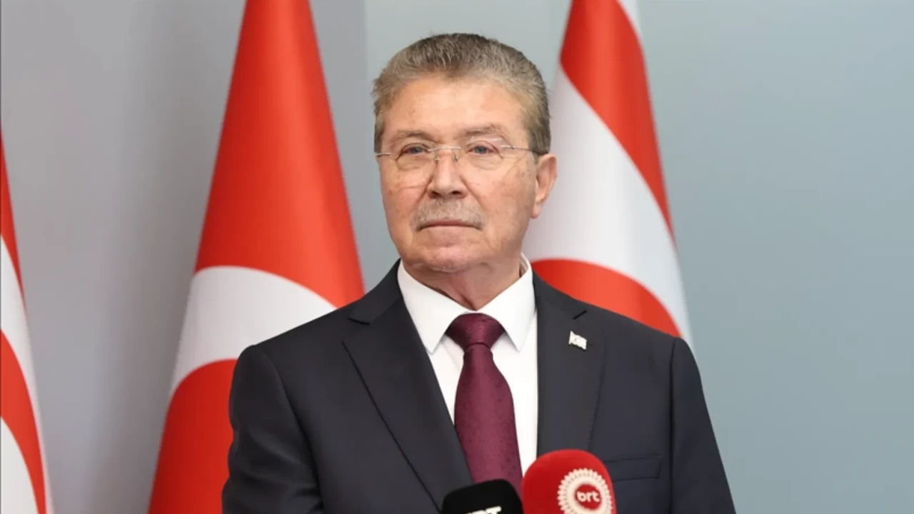 KKTC Başbakanı Üstel'den Rumlara tarihi ayar: Kıbrıs’ta Türk varlığı ebediyen yaşayacak