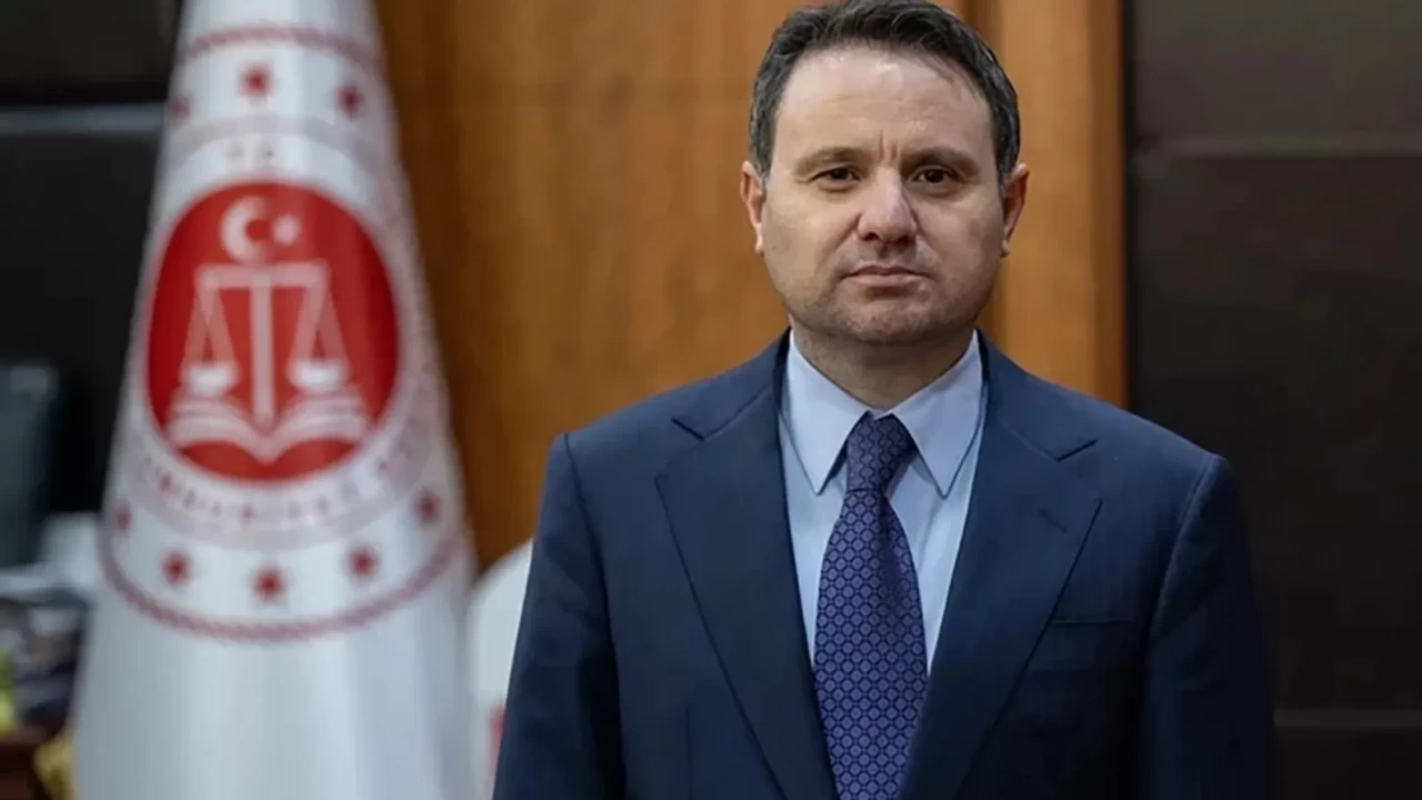 CHP’nin hakaret faturası kesildi: Bakan Gürlek  150 bin liralık tazminatı AFAD’a bağışladı