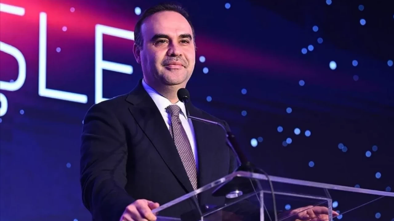 Bakan Kacır Açıkladı: Otomotivde 41,5 Milyar Dolarlık Rekor ve Togg Hamlesi!