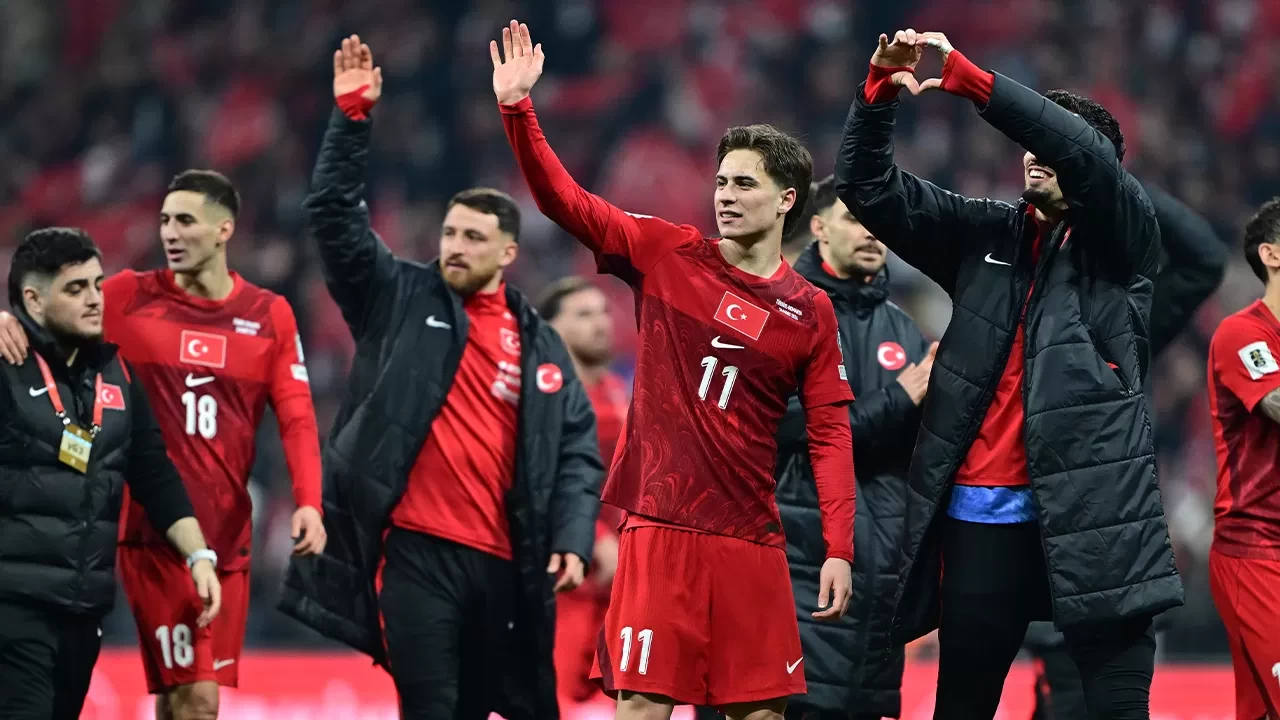 Gençlik ve Spor Bakanı Osman Aşkın Bak'tan Dünya Kupası mesajı:  24 yıl sonra katılacağız”