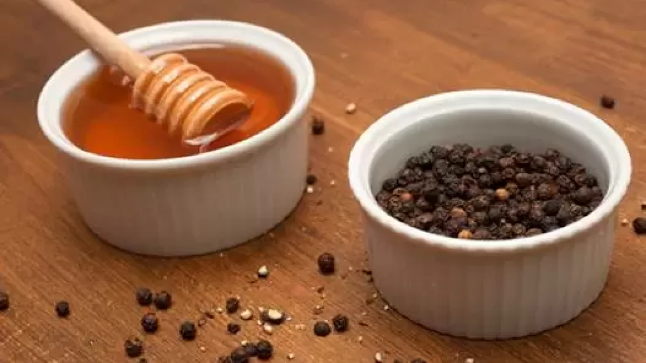 Kışın kurtarıcısı: Bal ve karabiber çayı ile balgamlı öksürüğe son!