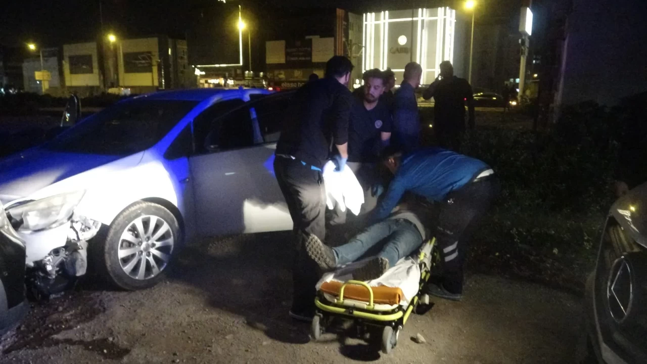 Direksiyon başında bayılan sürücünün aracı dehşet saçtı: 4 yaşındaki çocuk son anda kurtuldu