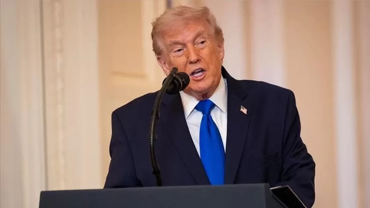 Trump Hürmüz Boğazı için acele ediyor: Kıyı şeridini amansızca bombalayacağız