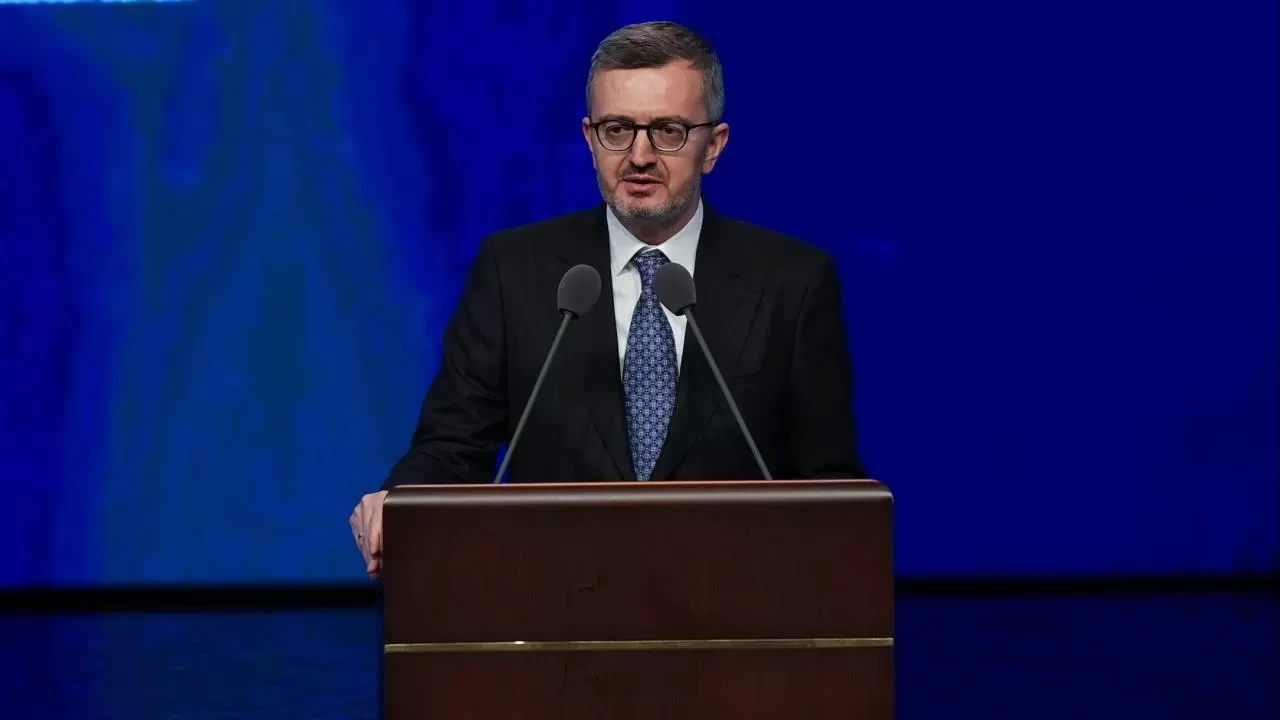 Burhanettin Duran'dan İsrail’in barbarlığına sert tepki!