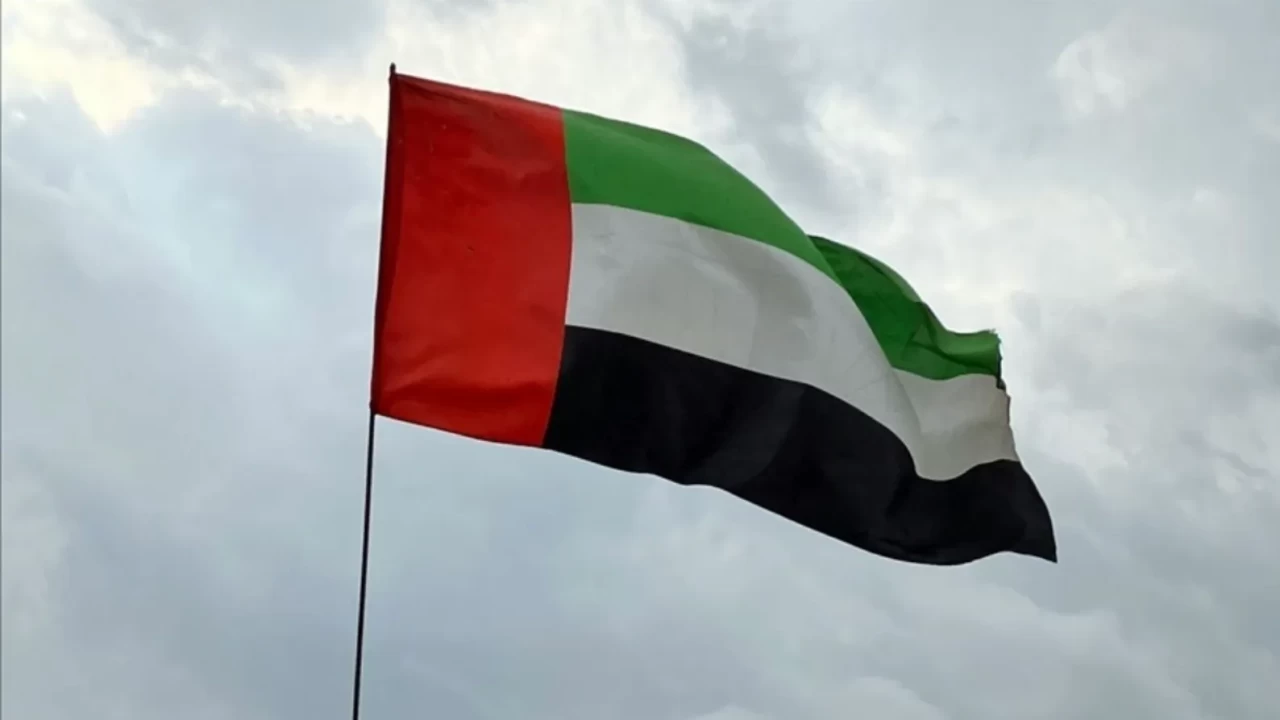 BAE Açıklarında Tanker Saldırısı: UKMTO’dan Acil Durum Mesajı! (2026)