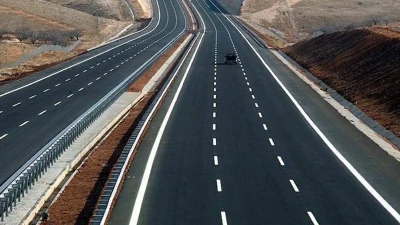 Bayramda Yollar Ücretsiz! Karayolları Güncel Yol Durumu (2026)