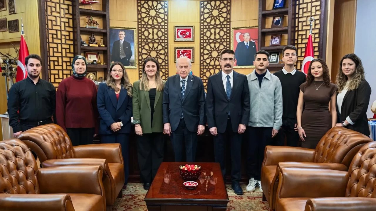 Osmaniye Vakfı'ndan Bilge Lider Devlet Bahçeli'ye bayram ziyareti