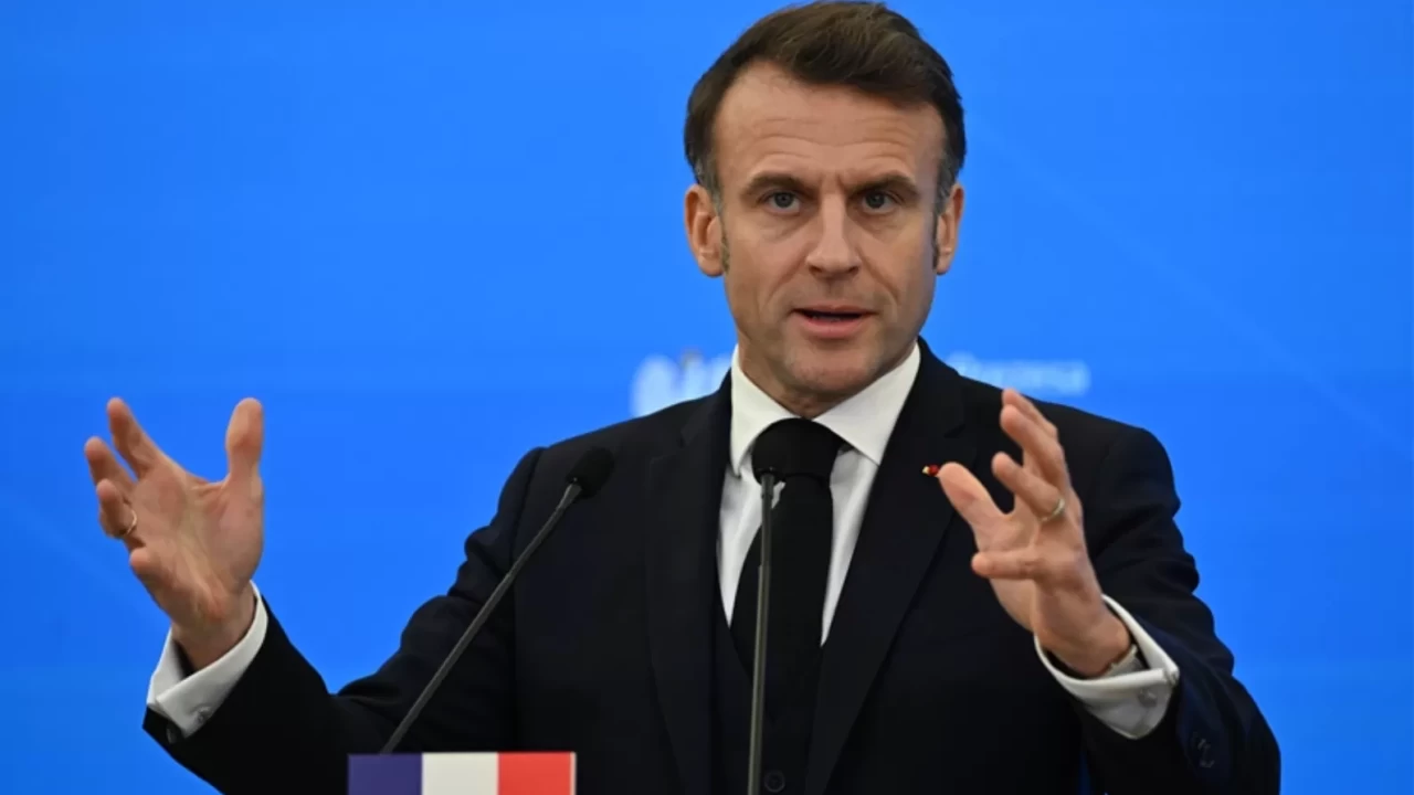Macron’dan Paris teklifi: 'Lübnan ve İsrail arasında arabulucu olmaya hazırız'