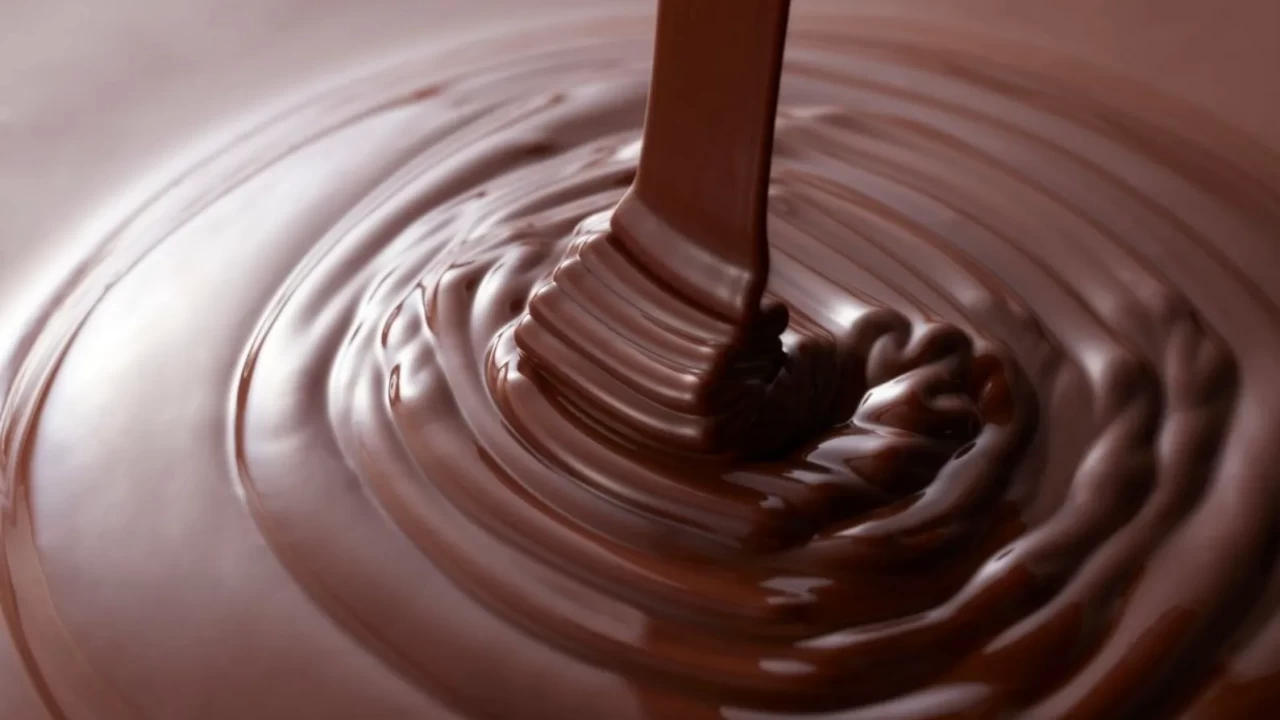 Pastane usulü ipek gibi kıvamıyla krem şokola tarifi