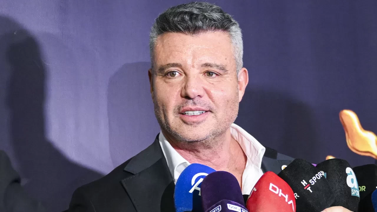 Fenerbahçe Başkanı Sadettin Saran açıkladı:  Domenico Tedesco ve Devin Özek ile yola devam