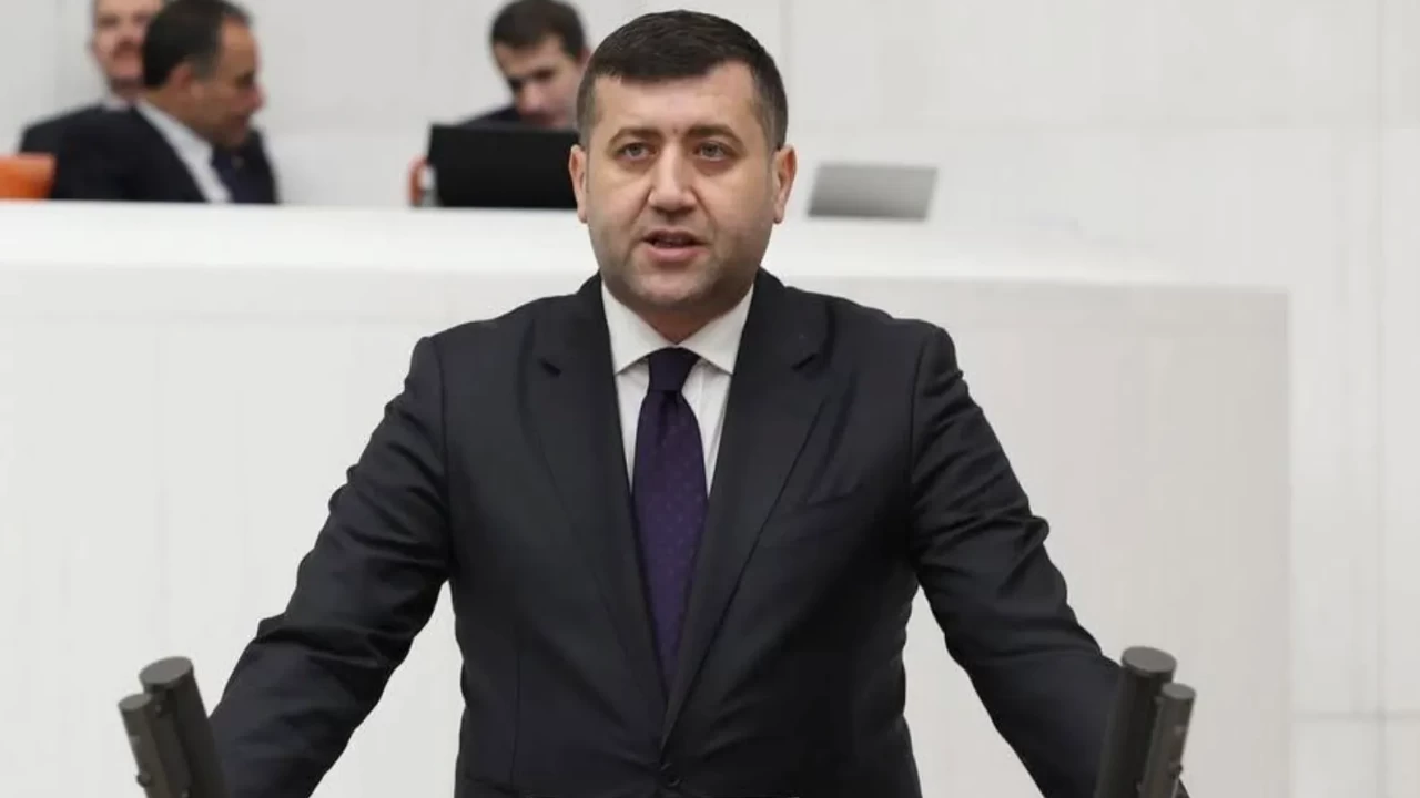 MHP’li Baki Ersoy denklik sorununu Meclis’e taşıdı: Gençlerimizin kazanılmış haklarının korunması adına sürecin takipçisi olacağız