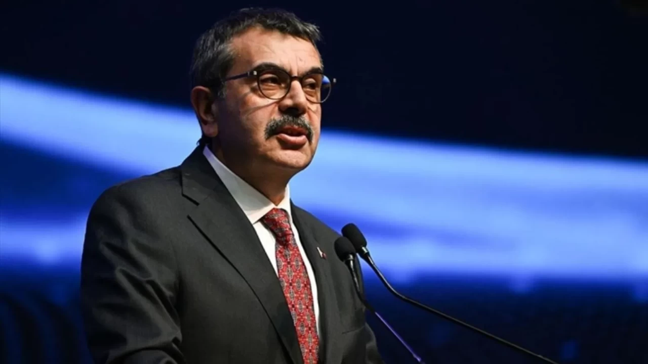 Bakan Yusuf Tekin Taceddin Dergahı'nda: İstiklal Ruhu Gençlerde Yaşıyor!