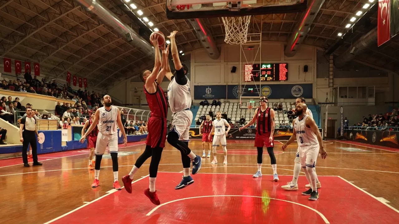 Türkiye Basketbol Ligi’nde 30. hafta heyecanı sürüyor: İşte günün sonuçları