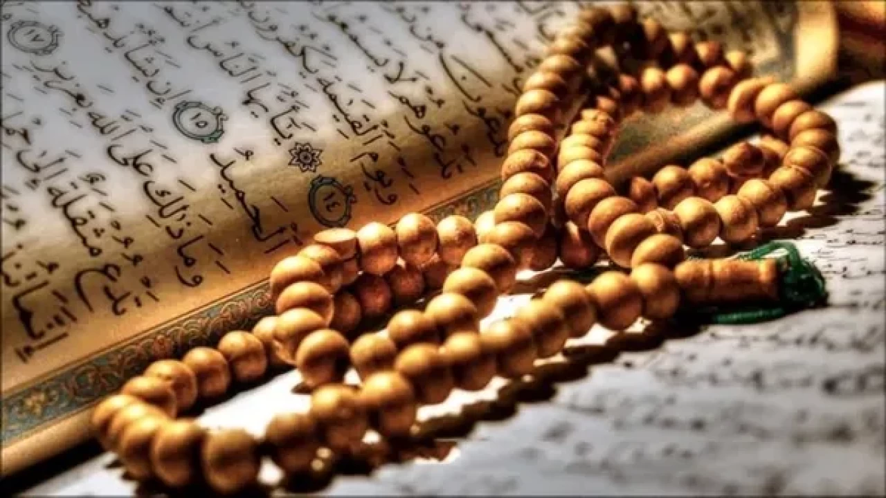 Kadir Gecesi çekilecek zikirler neler? Kadir Gecesi'nde çekilecek en kuvvetli zikir ve tesbihler hangileri?