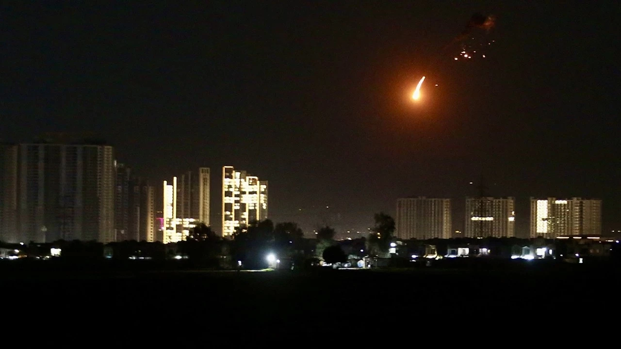 Erbil'de peş peşe patlama sesleri: Etkisiz hale getirilen İHA yerleşim yerine düştü