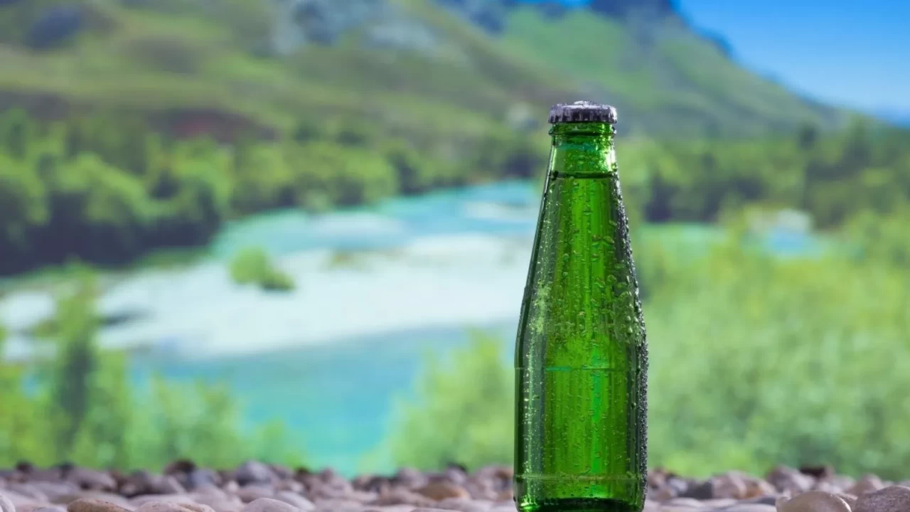 Maden Suyu Ne Zaman ve Ne Kadar İçilmeli? | Günlük Tüketim Rehberi