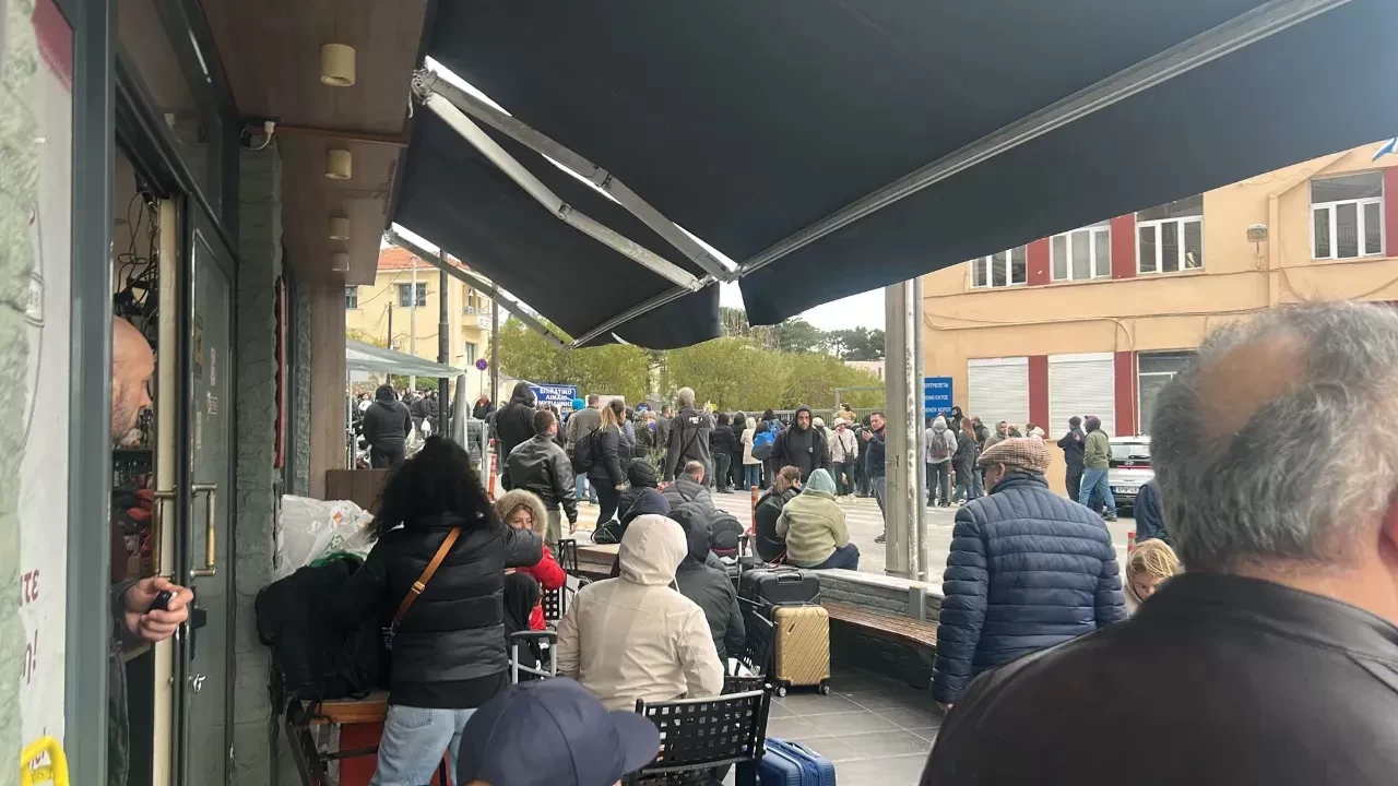 Midilli’de şap alarmı: Çiftçiler grevde, Türk tatilciler mahsur kaldı