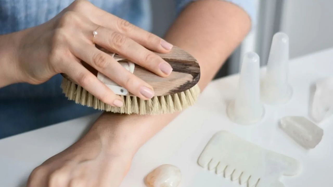 Vücudunu uyandır: Kuru fırçalamanın 10 mucizevi faydası