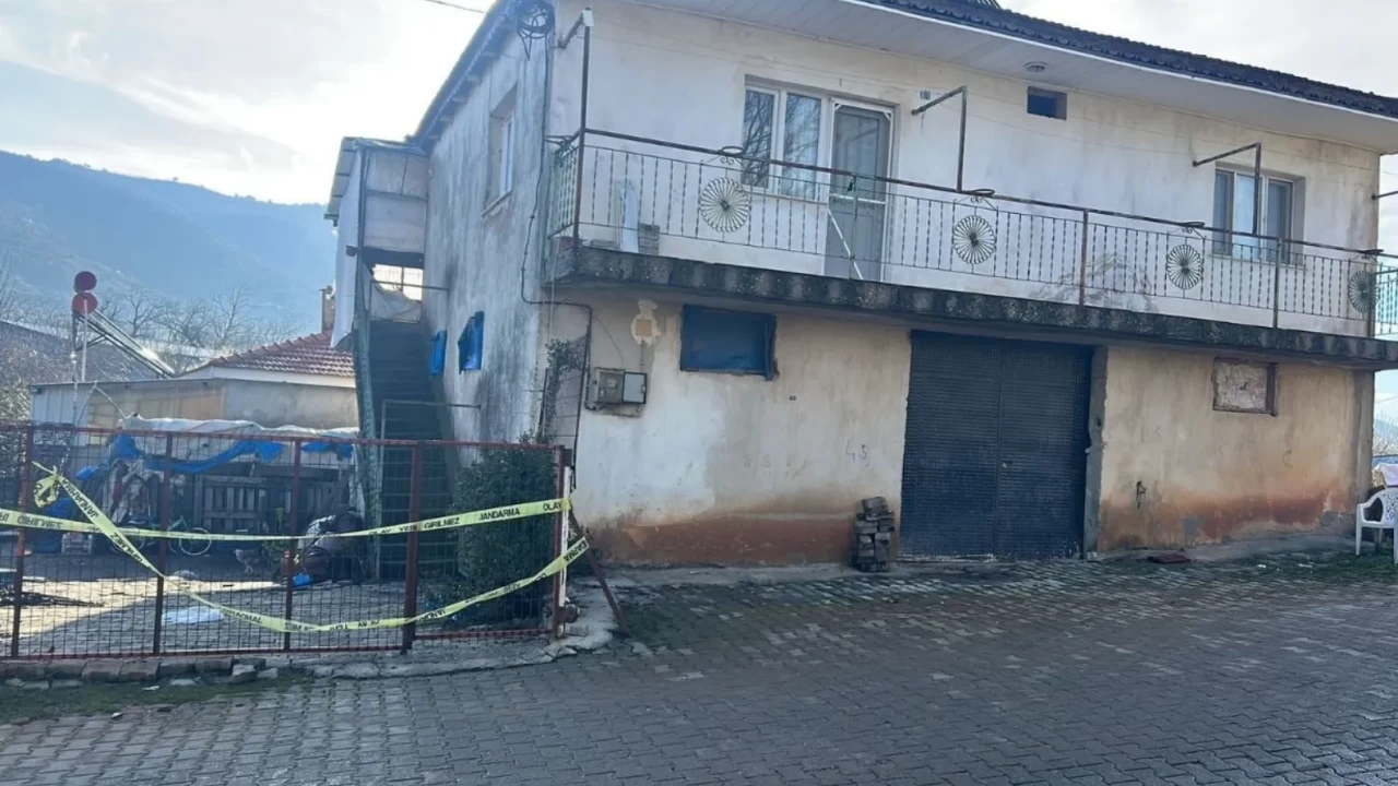 Turgutlu’da uykuda katliam! Boşanma aşamasındaki koca dehşet saçtı: Çok sayıda ölü var