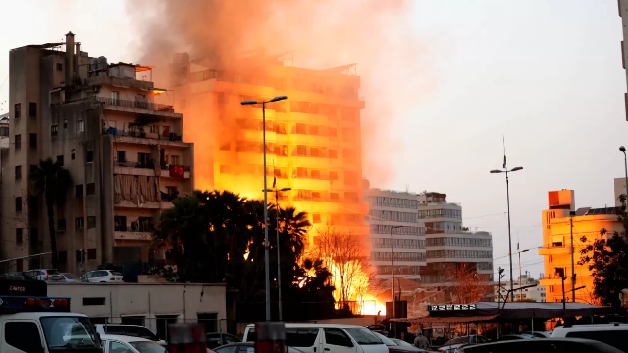 İsrail Lübnan'a bomba yağdırıyor: Ölü sayısı 773’e yükseldi, 1 milyon sivil evsiz kaldı!