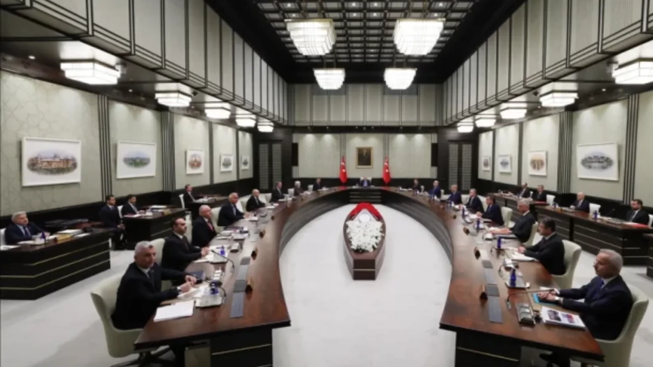 Kabine Toplantısı SON DAKİKA: Emekli ikramiyesi zam kararı çıktı mı?