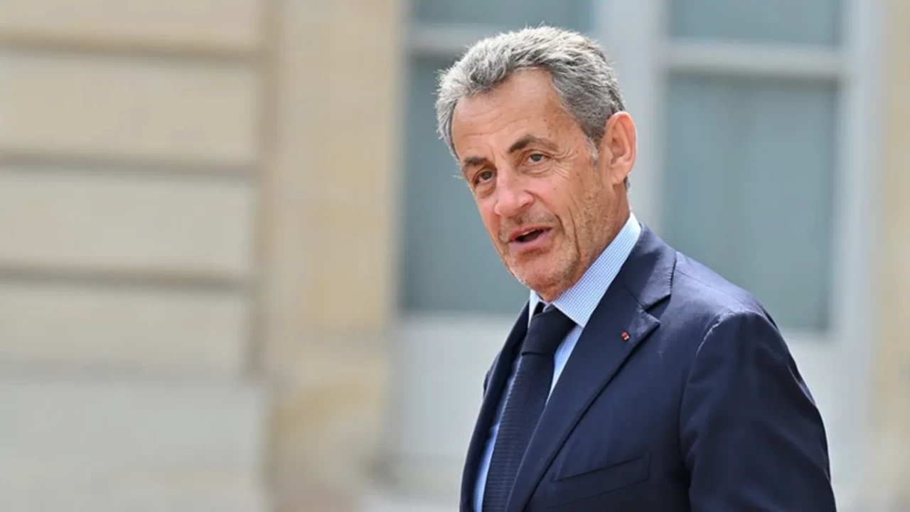 Fransa eski Cumhurbaşkanı Sarkozy yeniden hakim karşısında: 'Libya Yardımı' davasında istinaf süreci başladı